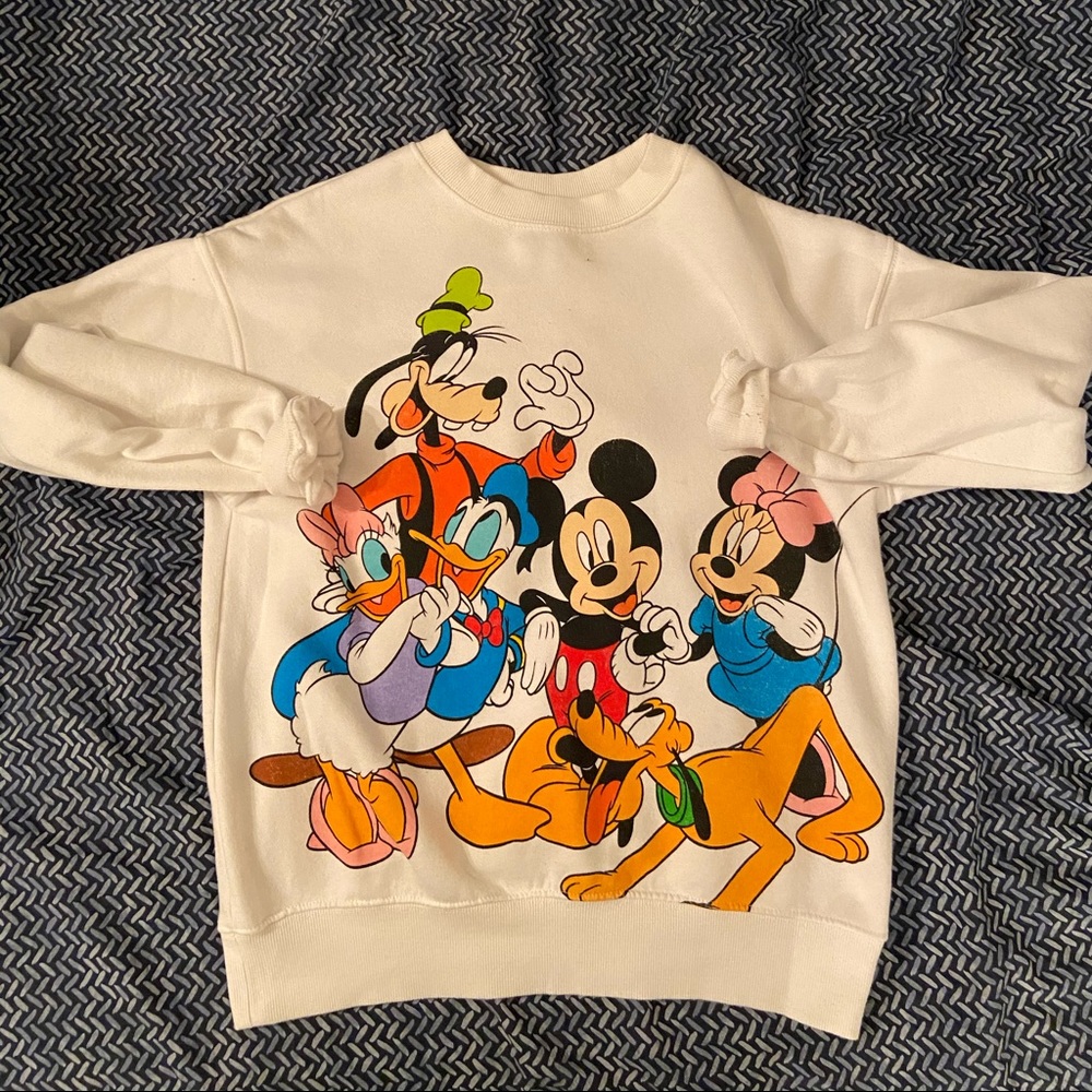 MICKEY MOUSE CHARACTER CREWNECK